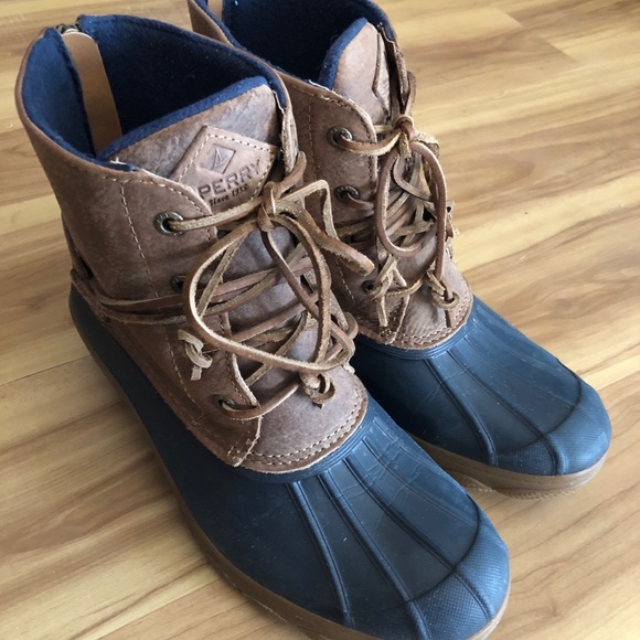 sperry saltwater wedge tide duck boots